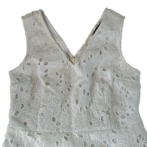 Banana Republic White Lace Eyelet Sheath Dress SIze 4 NWT - Picture 8 of 14